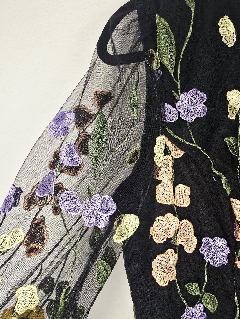 Lulus NWOT Sheer Black 3D VIBRANT Floral Fantasy Embroidered MIDI Dress. XL - Picture 7 of 16